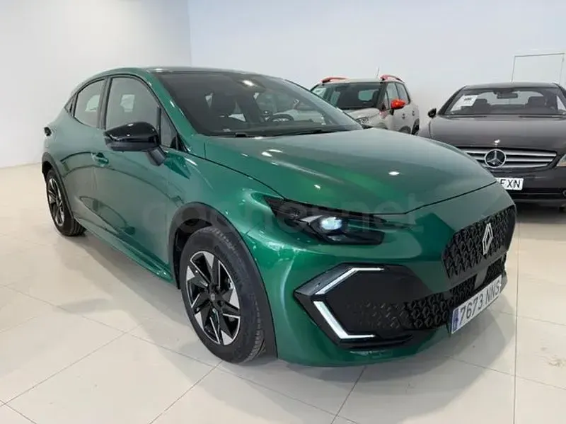 Nuevo Renault Clio V Techno 114 CV (83 kW) 2026 Verde Berlina