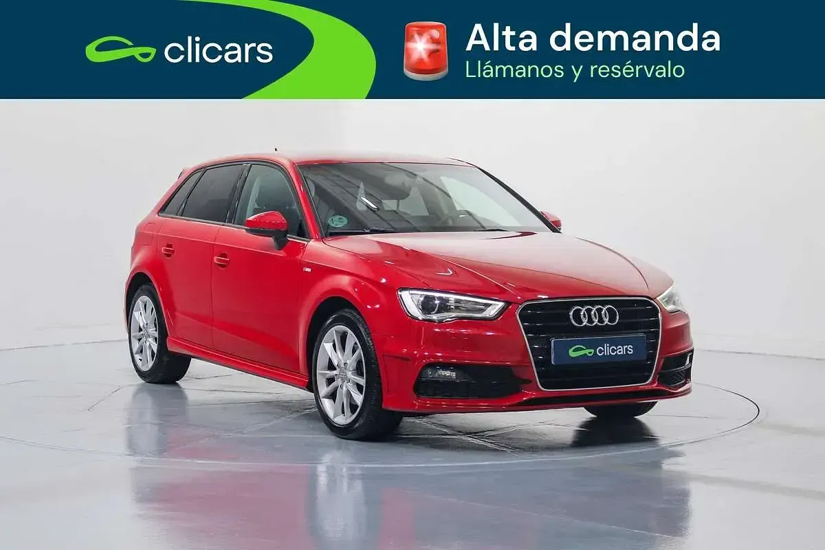 Usado Audi A3 Sportback Advanced 110 CV (80 kW) 2015 Rojo Utilitario