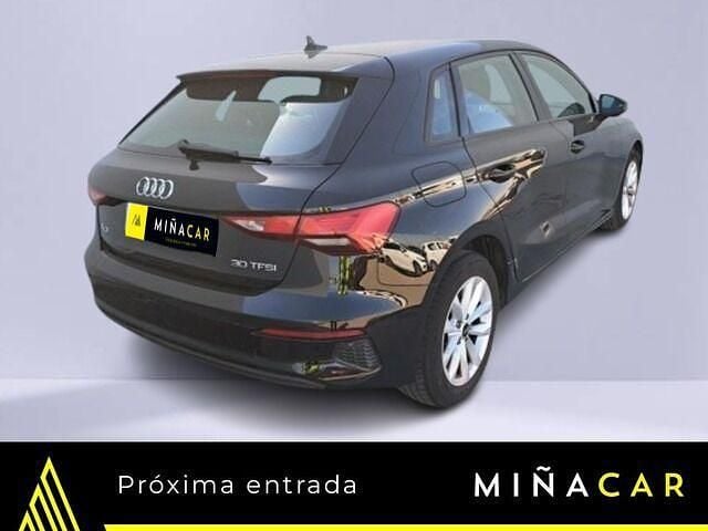 Usado Audi A3 110 CV (80 kW) 2022 Negro Berlina