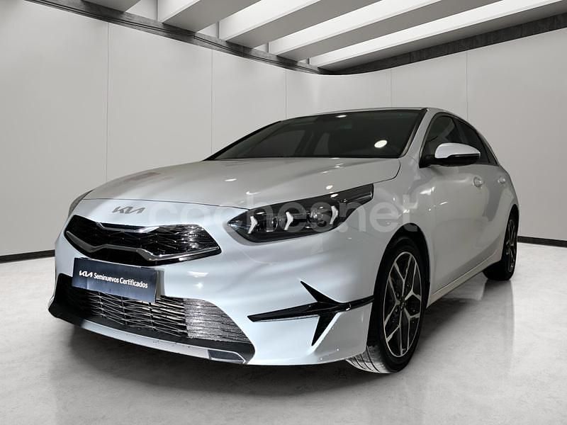 Usado Kia Ceed 100 CV (73 kW) 2021 Blanco Utilitario