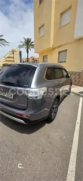 Usado Mitsubishi Outlander 150 CV (110 kW) 2015 Gris / plata SUV