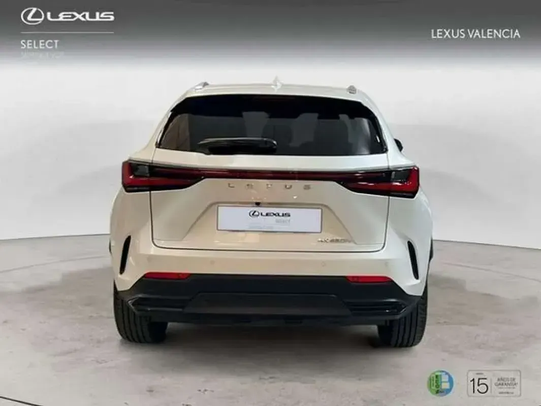 Usado Lexus NX450h+ Executive Line 306 CV (225 kW) 2023 Blanco SUV
