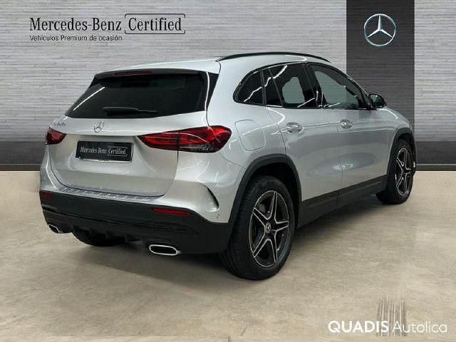 Usado Mercedes GLA250 AMG line 218 CV (160 kW) 2022 Plata iridio SUV