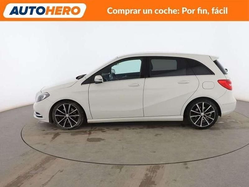 Usado Mercedes B220 190 CV (139 kW) 2014 Blanco Monovolumen