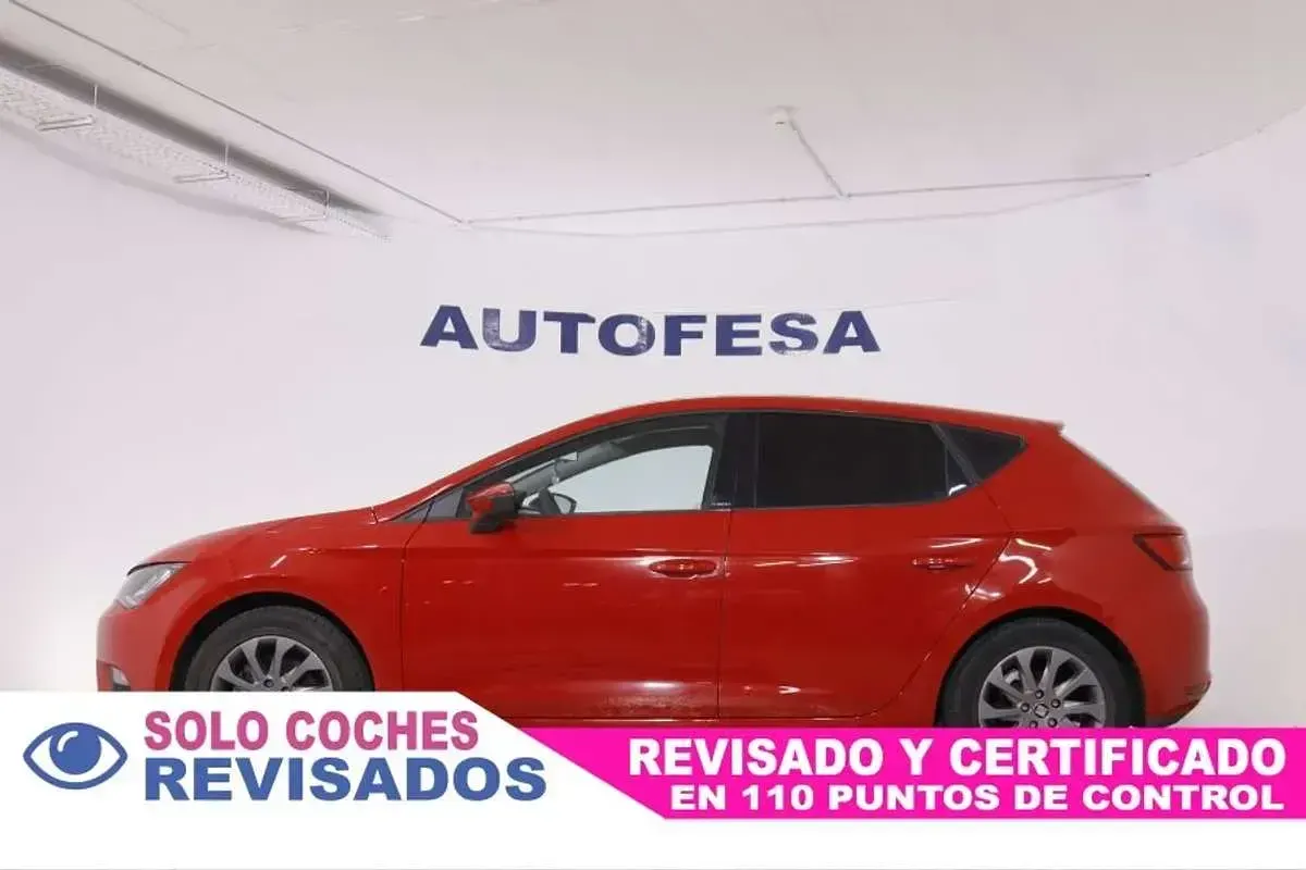 Usado Seat Leon I-Tech 122 CV (89 kW) 2014 Rojo Berlina
