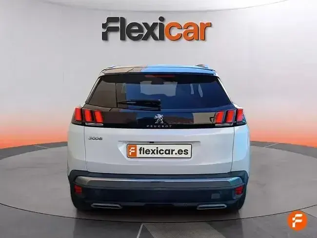Usado Peugeot 3008 Allure 130 CV (95 kW) 2019 Blanco SUV