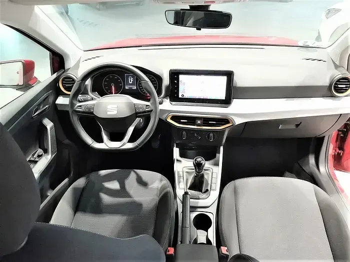 Usado Seat Arona Style 115 CV (84 kW) 2025 Rojo SUV