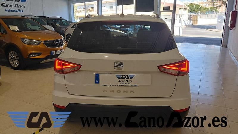 Usado Seat Arona Style 116 CV (85 kW) 2018 Blanco SUV