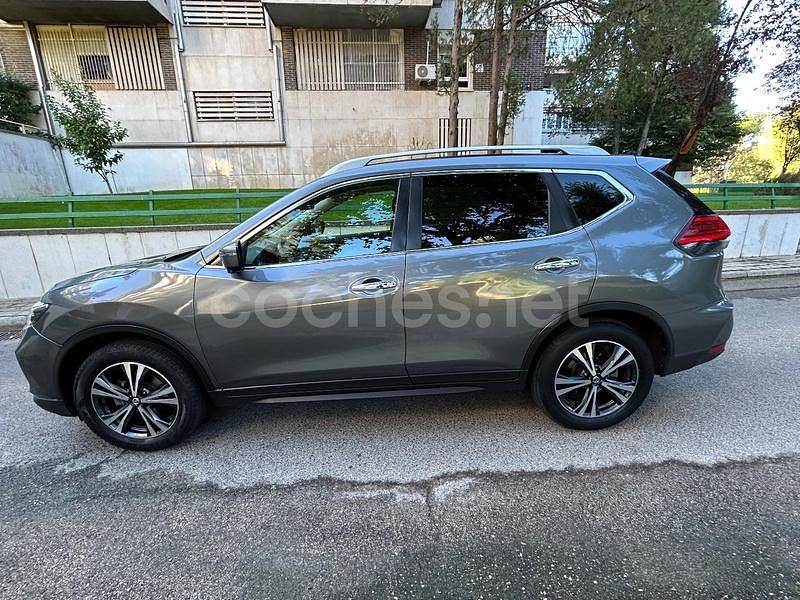 Usado Nissan X-Trail N-Connecta 130 CV (95 kW) 2018 Gris / plata SUV