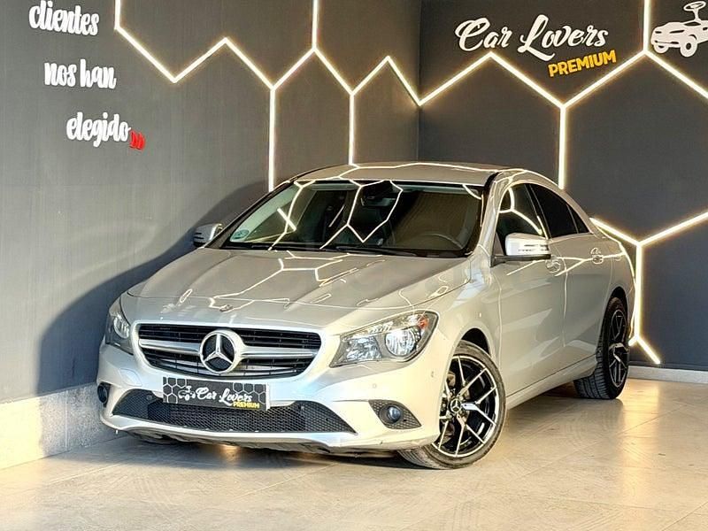 Gris / plata Usado 2014 Mercedes CLA220 Urban Berlina | 12.000 € (Buen precio) - Imagen 1/4