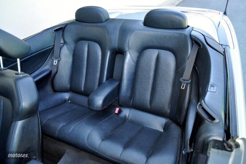 Occasion Mercedes CLK320 225 PK (165 kW) 2001 Zilver Cabriolet
