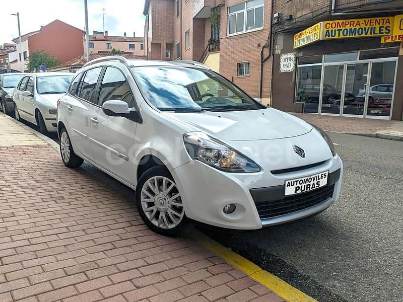 Usado Renault Clio GrandTour Exception 110 CV (80 kW) 2009 Blanco Familiar