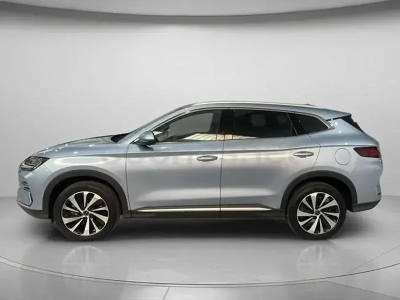 Usado BYD Seal U Boost 218 CV (160 kW) 2025 Gris / plata SUV