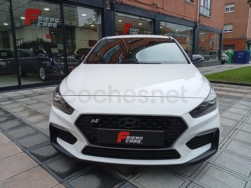 Begagnad Hyundai i30 N Performance 275 HK (202 kW) 2017 Vit Sedan