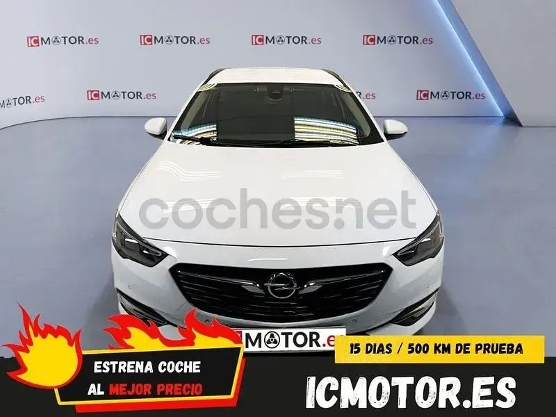 Usado Opel Insignia Selective 140 CV (102 kW) 2018 Blanco Berlina