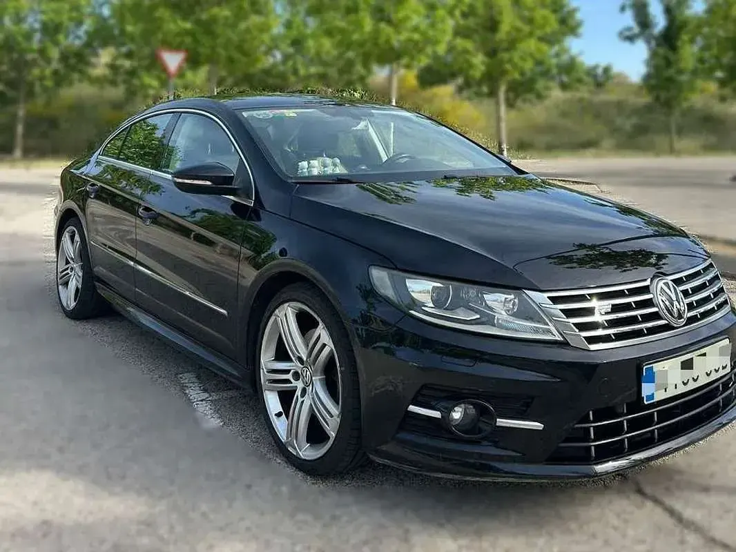 Usado VW CC R-line 140 CV (102 kW) 2015 Negro Berlina