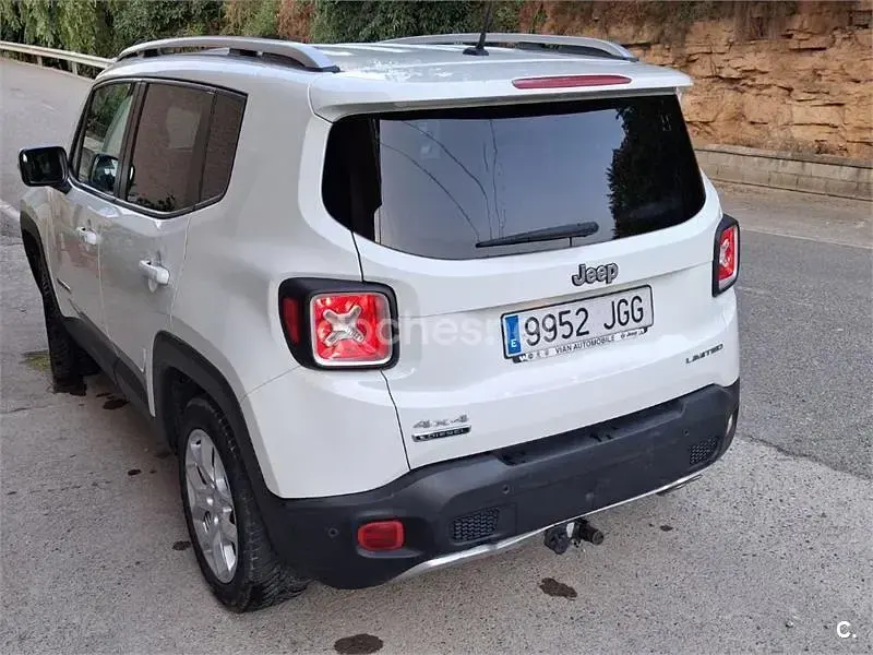 Usado Jeep Renegade Longitude 140 CV (102 kW) 2015 Blanco SUV