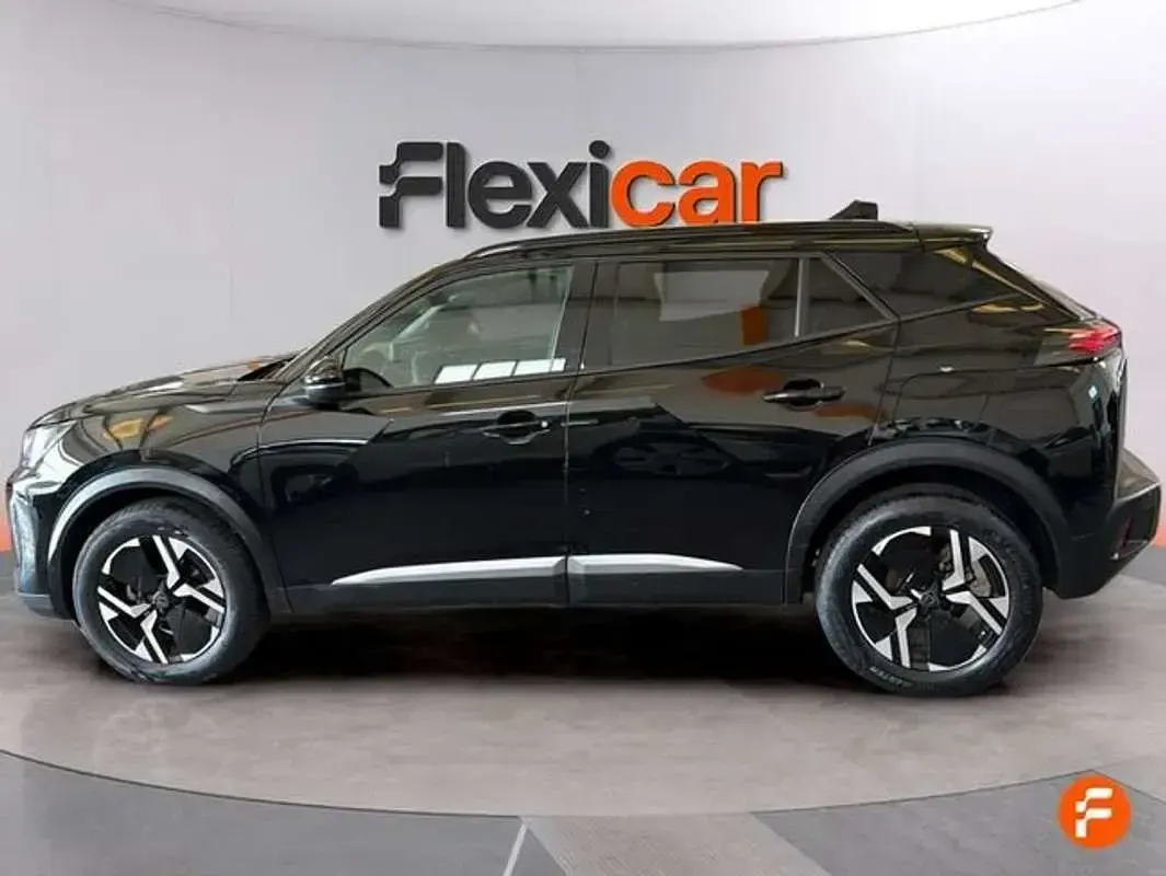 Usado Peugeot 2008 Active 101 CV (74 kW) 2023 Blanco SUV