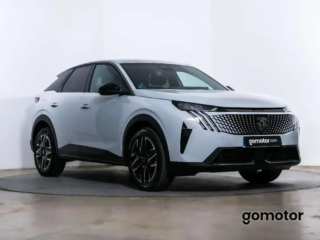 Usado Peugeot 3008 Allure 136 CV (100 kW) 2024 Blanco SUV