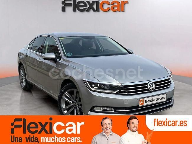 Gris Usado 2016 VW Passat Sportline Berlina | 18.490 € (Precio justo) - Imagen 1/4