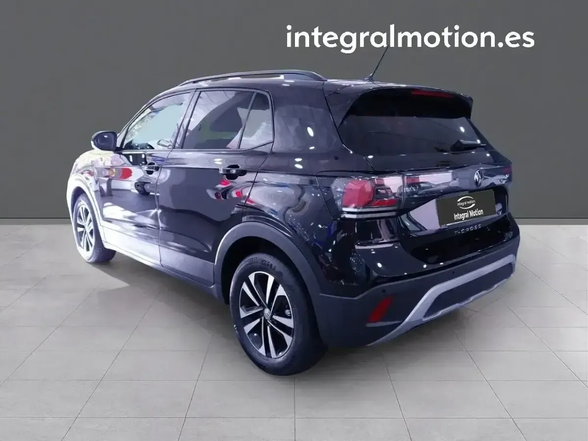 Usado VW T-Cross Life 116 CV (85 kW) 2024 Negro SUV