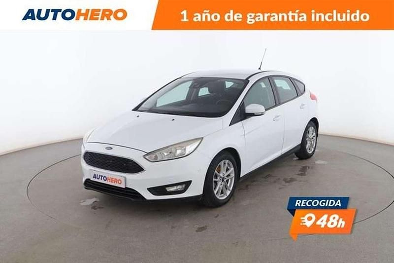 Blanco Usado 2015 Ford Focus Trend Utilitario | 10.299 € (Un poco caro) - Imagen 1/3