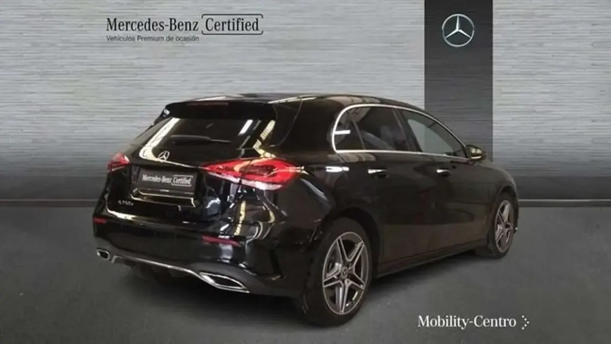 Usado Mercedes A250 218 CV (160 kW) 2022 Negro Berlina