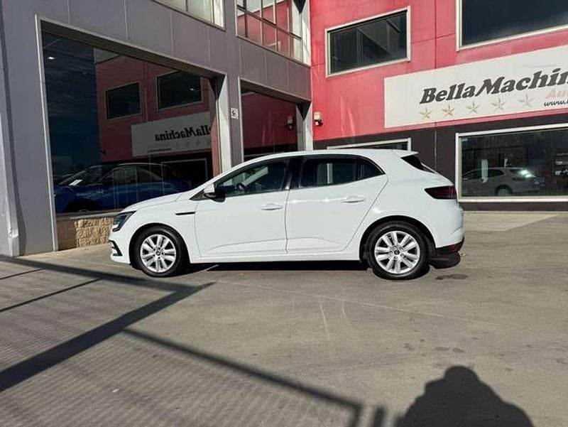 Usado Renault Mégane IV Business 116 CV (85 kW) 2023 Blanco Utilitario