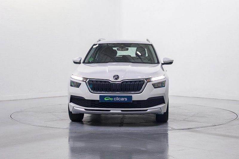 Usado Skoda Kamiq Ambition 110 CV (80 kW) 2021 Blanco SUV