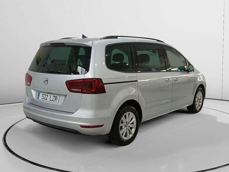 Usado Seat Alhambra Style 151 CV (111 kW) 2022 Gris Monovolumen