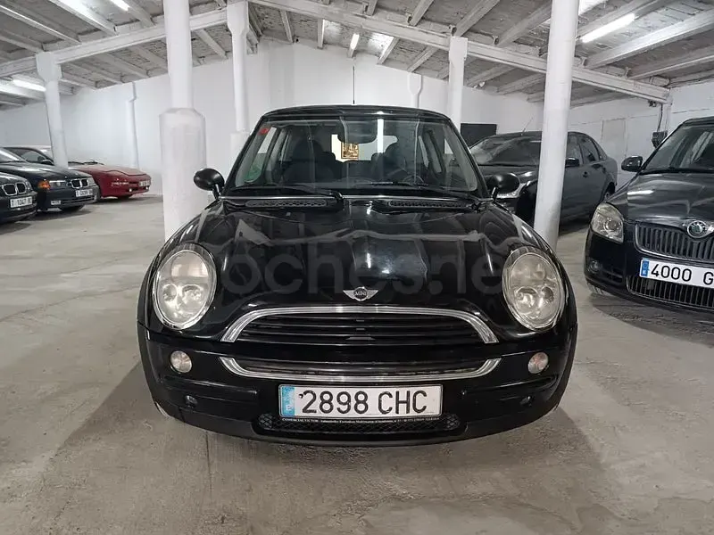 Usado Mini ONE 90 CV (66 kW) 2003 Negro Utilitario