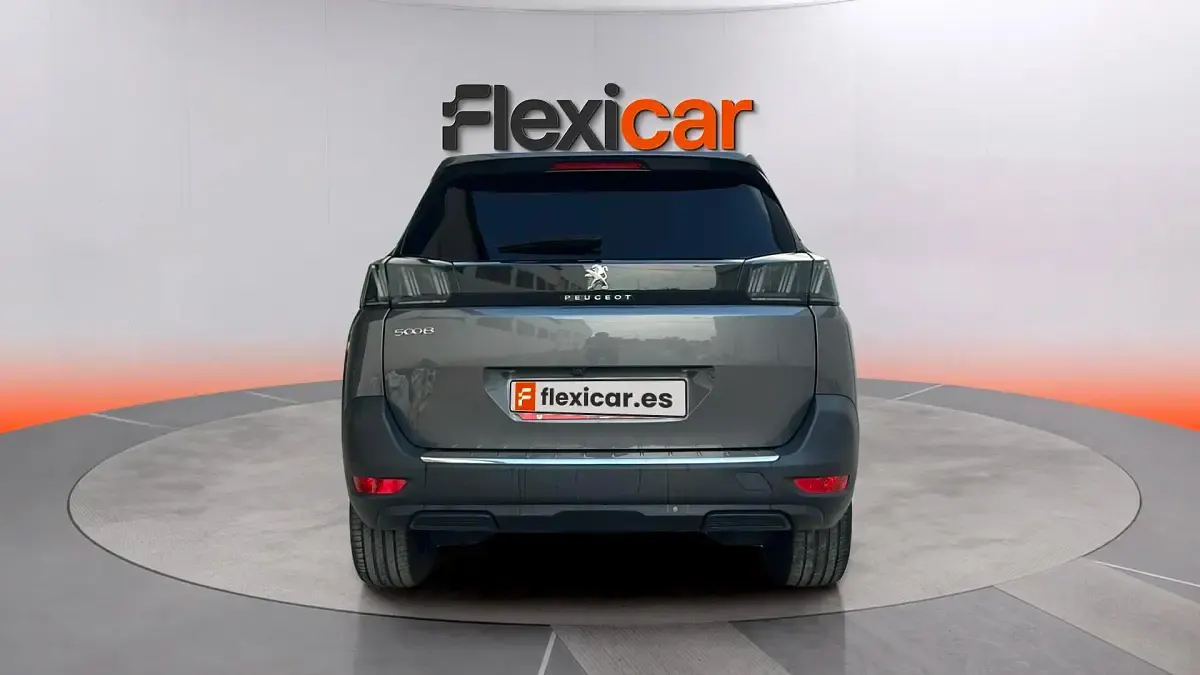 Usado Peugeot 5008 Active 131 CV (96 kW) 2024 Negro SUV