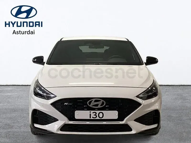 Nuevo Hyundai i30 N Line 100 CV (73 kW) 2026 Gris / plata Berlina