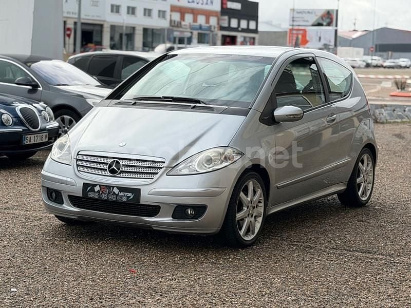 Käytetty Mercedes A180 Avantgarde 109 HP (80 kW) 2009 Harmaa Sedan