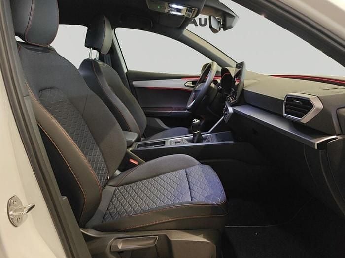 Usado Seat Leon FR 150 CV (110 kW) 2025 Blanco
