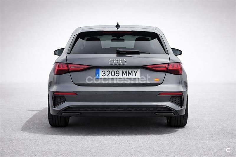 Käytetty Audi A3 150 HP (110 kW) 2024 Harmaa Sedan