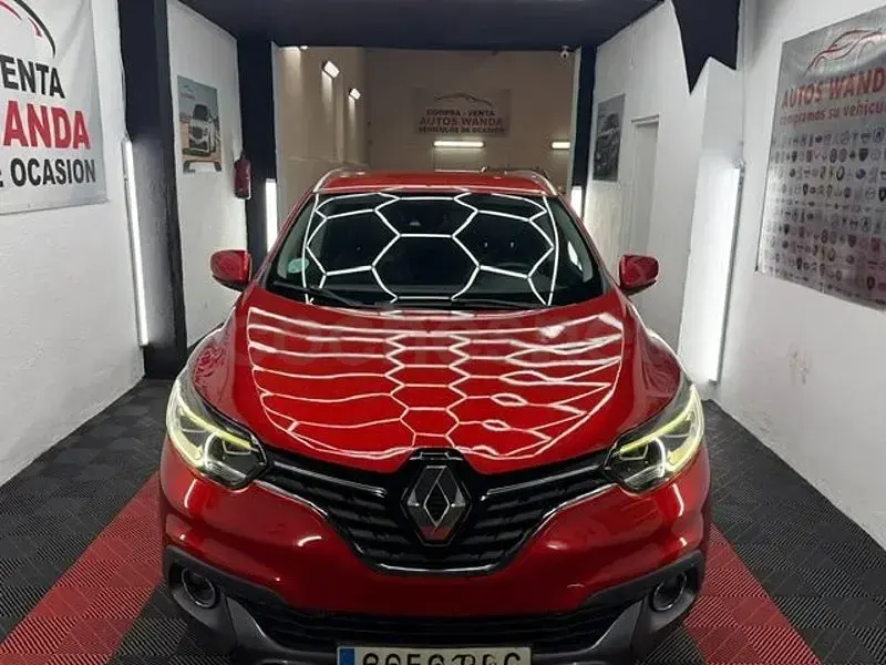 Usado Renault Kadjar Business 115 CV (84 kW) 2019 Granate SUV