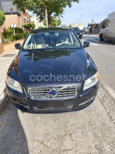 Usado Volvo S80 Momentum 175 CV (128 kW) 2010 Gris / plata Berlina