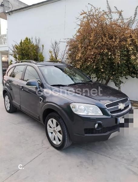 Usado Chevrolet Captiva 150 CV (110 kW) 2007 Gris / plata SUV