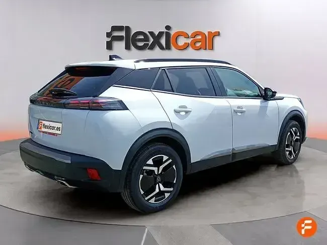 Usado Peugeot 2008 Allure 130 CV (95 kW) 2024 Blanco SUV