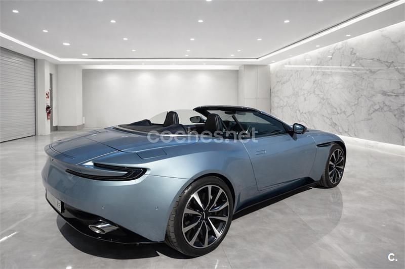 Usado Aston Martin DB11 510 CV (375 kW) 2019 Azul Descapotable