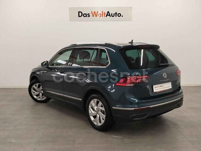 Usado VW Tiguan Life 150 CV (110 kW) 2021 Azul SUV
