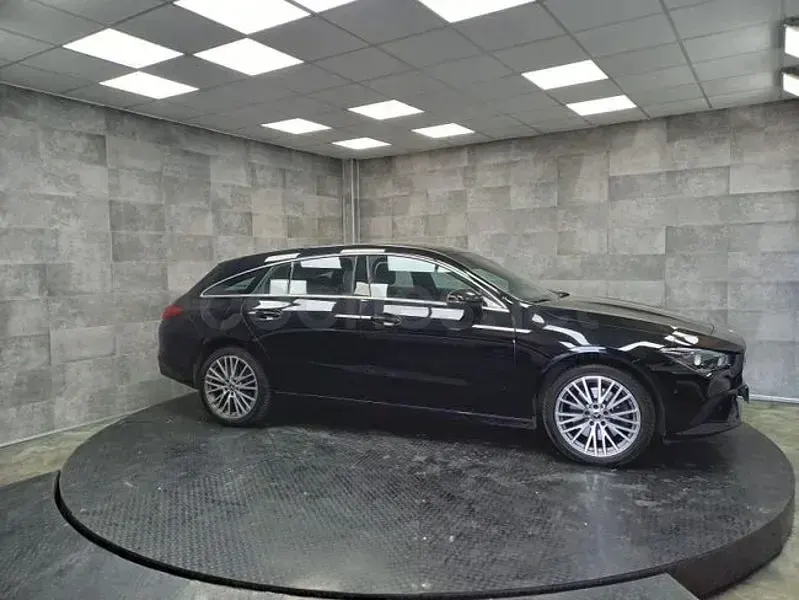 Usado Mercedes CLA250e Shooting Brake 218 CV (160 kW) 2023 Negro Familiar