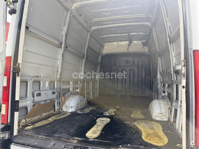 Usado Iveco Daily 176 CV (129 kW) 2010 Blanco Pickup/Camioneta