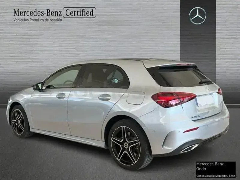 Käytetty Mercedes A250 AMG line 218 HP (160 kW) 2025 Harmaa Sedan