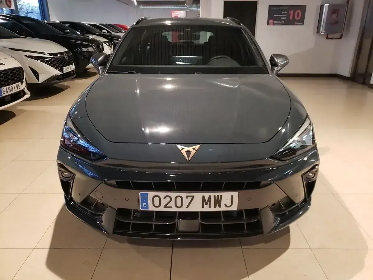 Usado Cupra Leon 150 HP (110 kW) 2024 Cinzento Carrinha