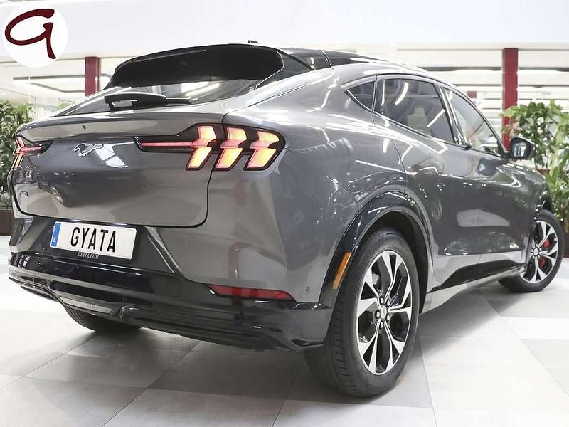 Usado Ford Mustang Mach-E Premium 258 kW (351 CV) 2023 Gris SUV