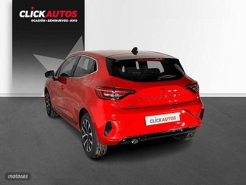 Usado Mitsubishi Colt 90 CV (66 kW) 2024 Rojo Utilitario