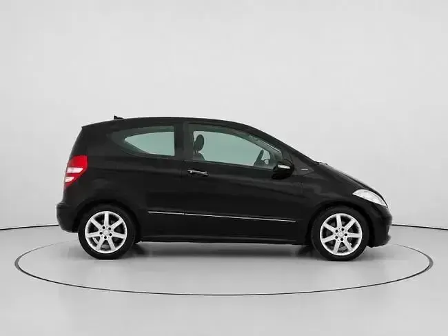 Usado Mercedes A150 Classic 95 CV (69 kW) 2008 Negro Monovolumen
