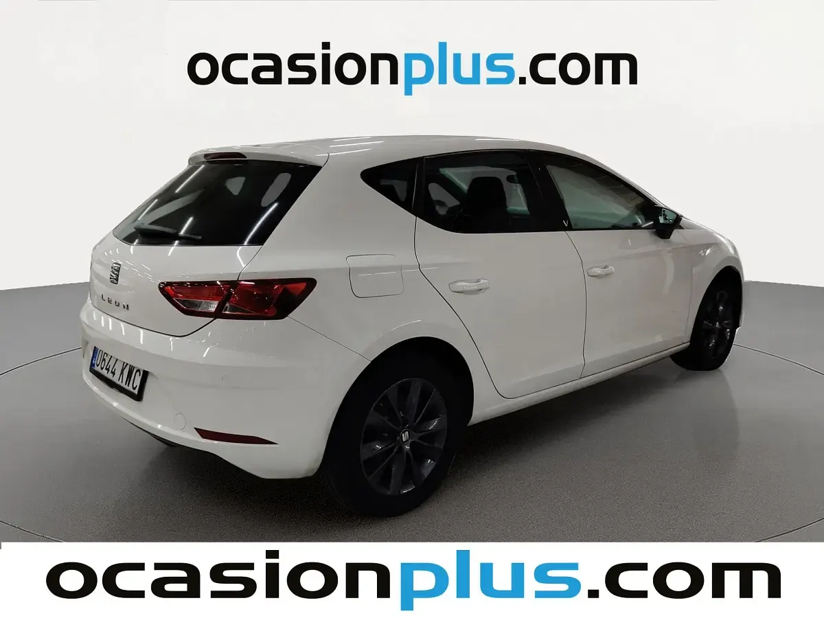 Usado Seat Leon Style 115 CV (84 kW) 2019 Blanco Utilitario
